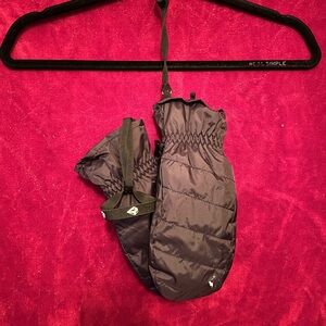 Volcom puffer mittens